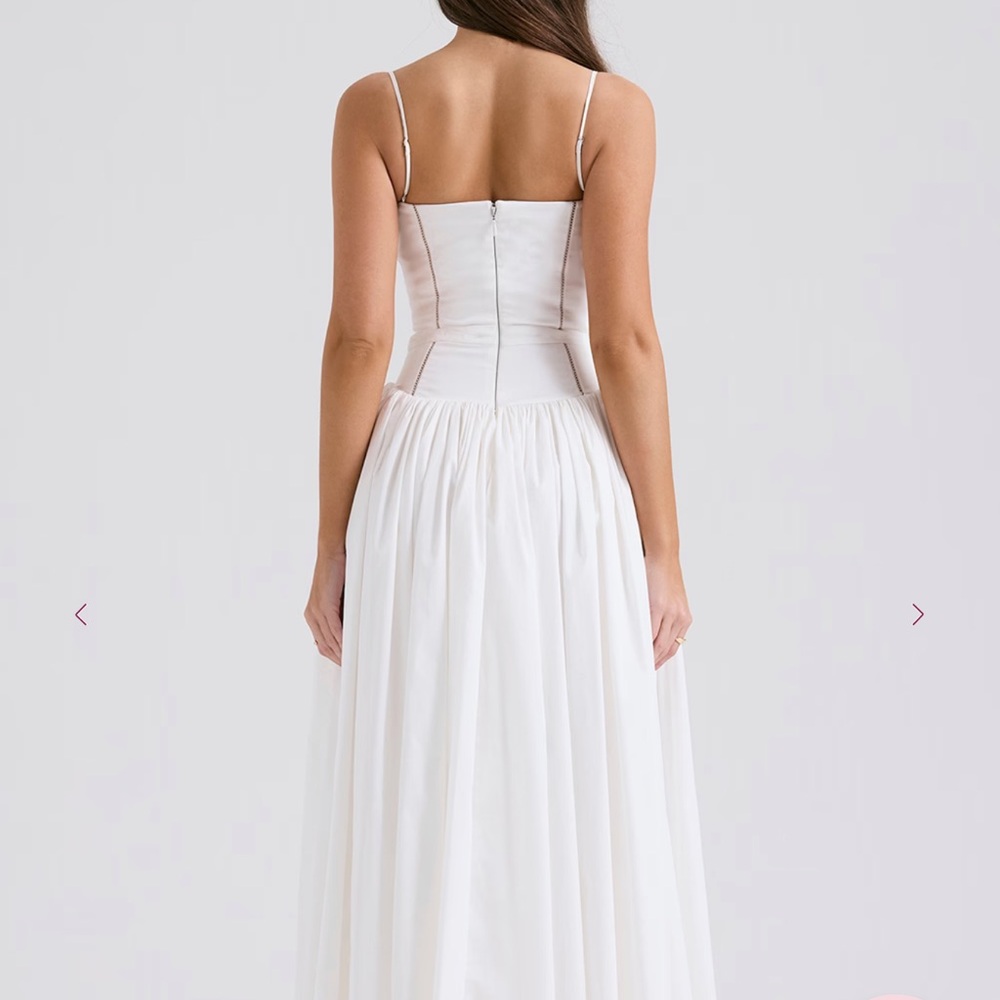 House of CB YSABELLA WHITE SUNDRESS SIZE S PLUS CUP - Picture 3 of 4